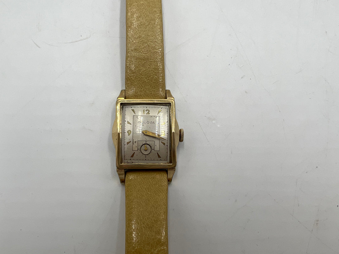 u193 Bulova 1960s Manual Wind Gold Tone Wrist Watch