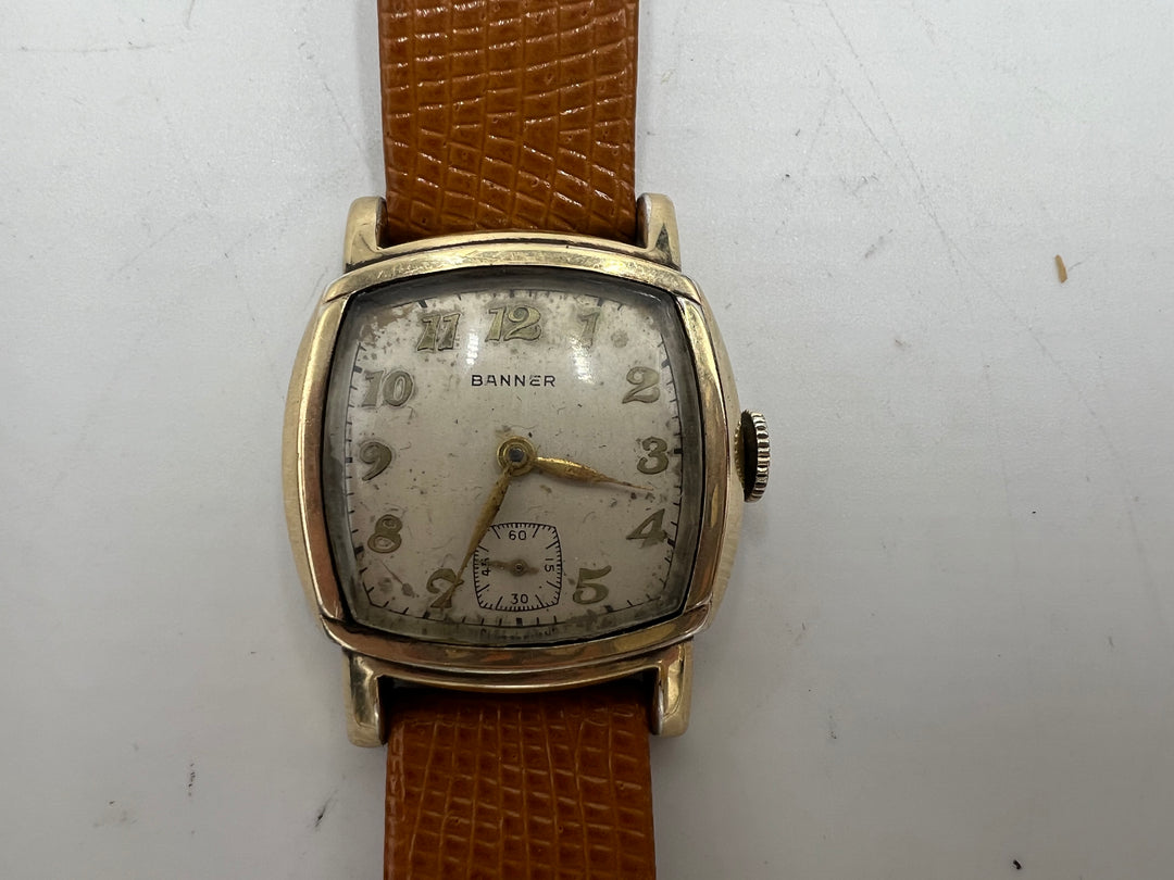 u197 Banner 1940s Manual Wind Gold Tone Watch