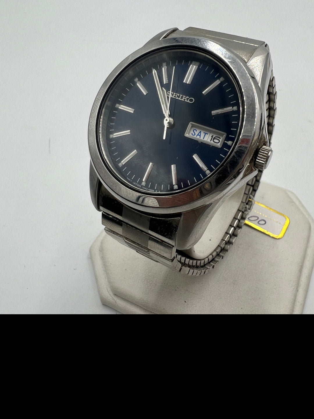 u203 Seiko Quartz Day Date w/ Stretch Band - Ref 7N43 - 0AM0