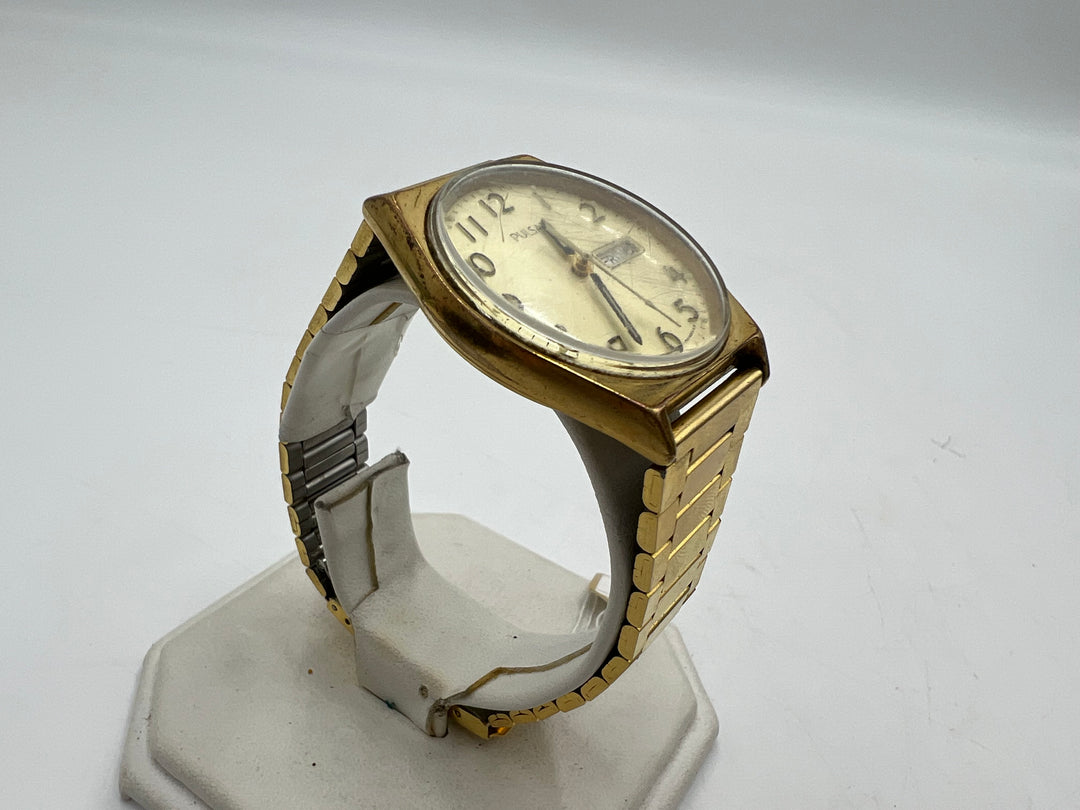 u205 Pulsar Day Date Gold Tone Quartz Wrist Watch