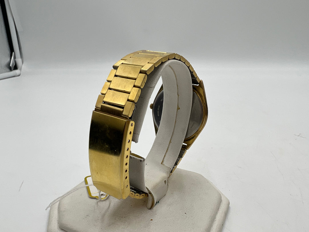 u205 Pulsar Day Date Gold Tone Quartz Wrist Watch