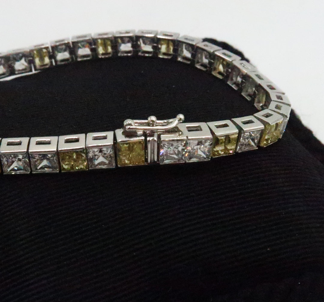 k430 Beautiful Sterling Silver Bracelet with Clear and Amber Glass Stones