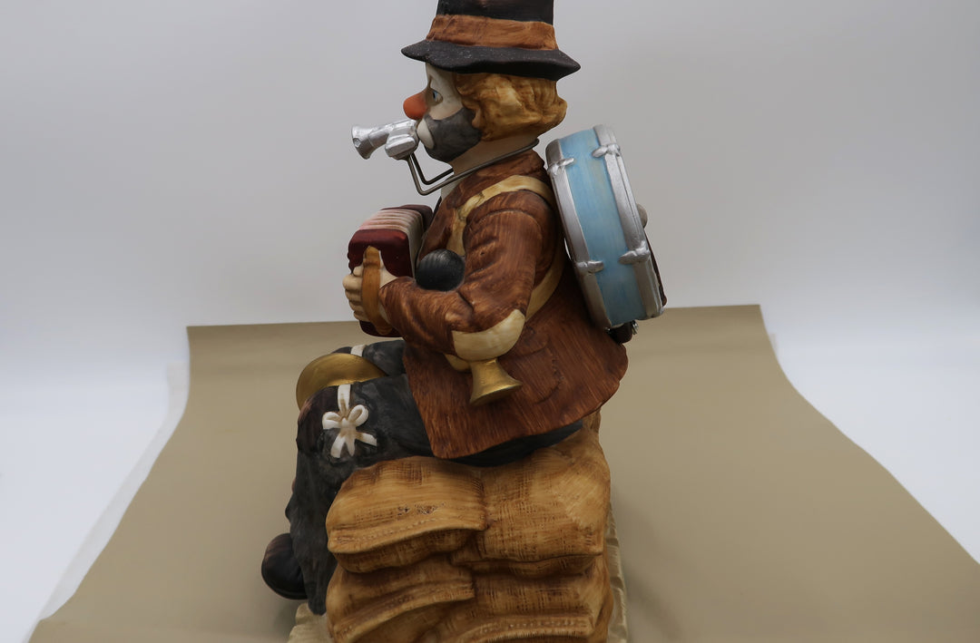 p459 Amazing Willie The One Man Band Music Box #0822