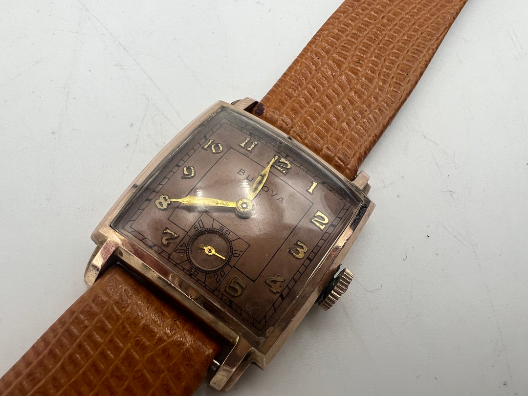 u249 Bulova 1940s 14k Gold Small Seconds Wrist Watch