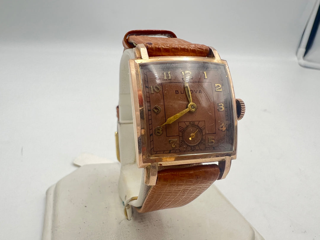 u249 Bulova 1940s 14k Gold Small Seconds Wrist Watch