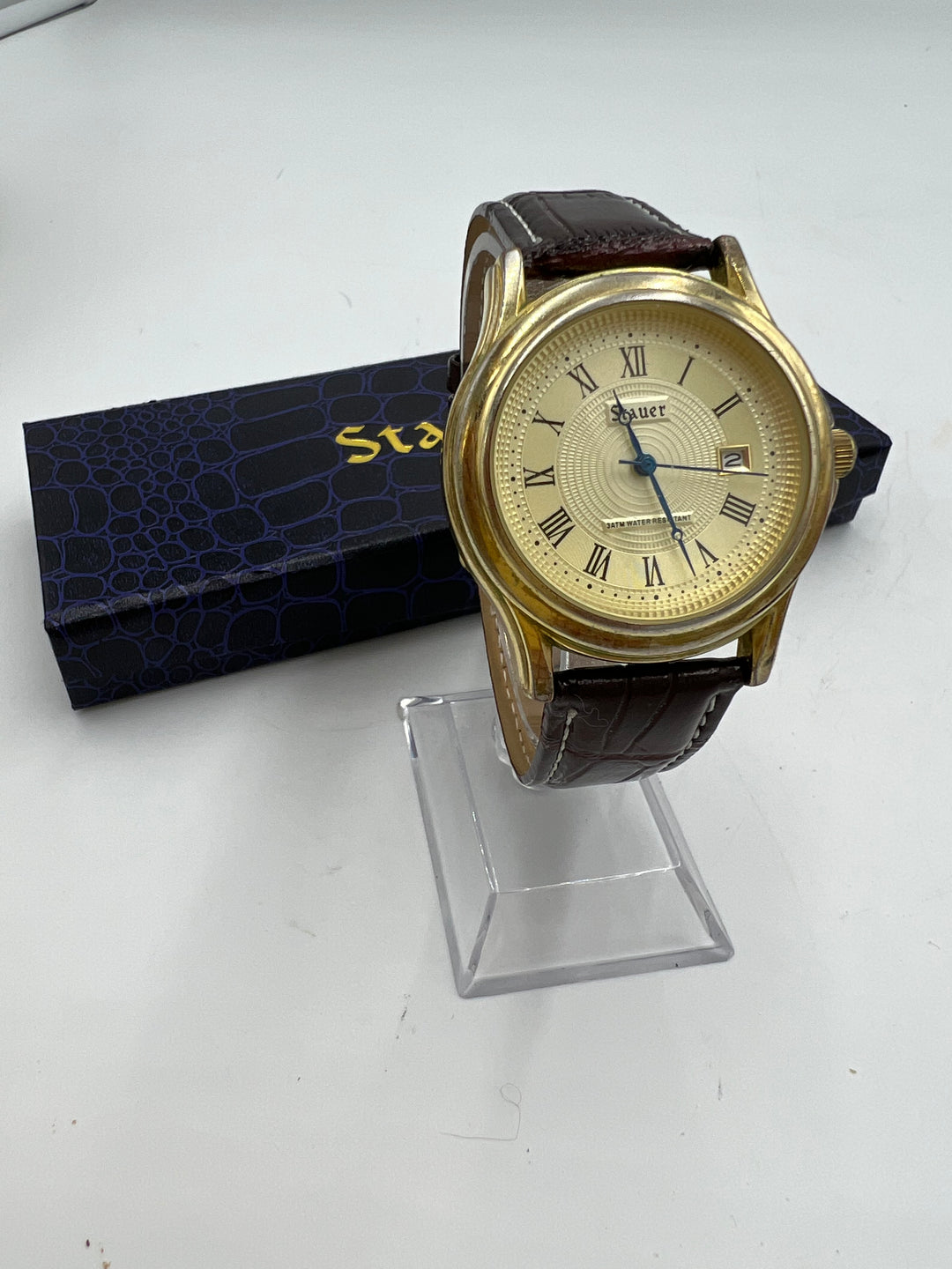 t635 Stauer Metropolitan Gold Tone Wrist Watch