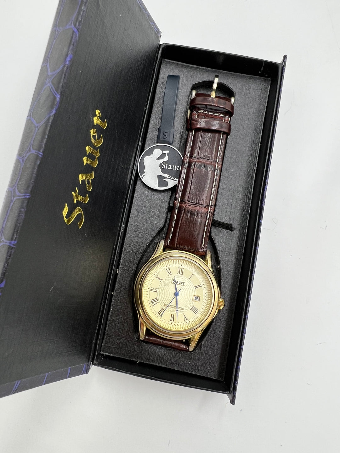 t635 Stauer Metropolitan Gold Tone Wrist Watch