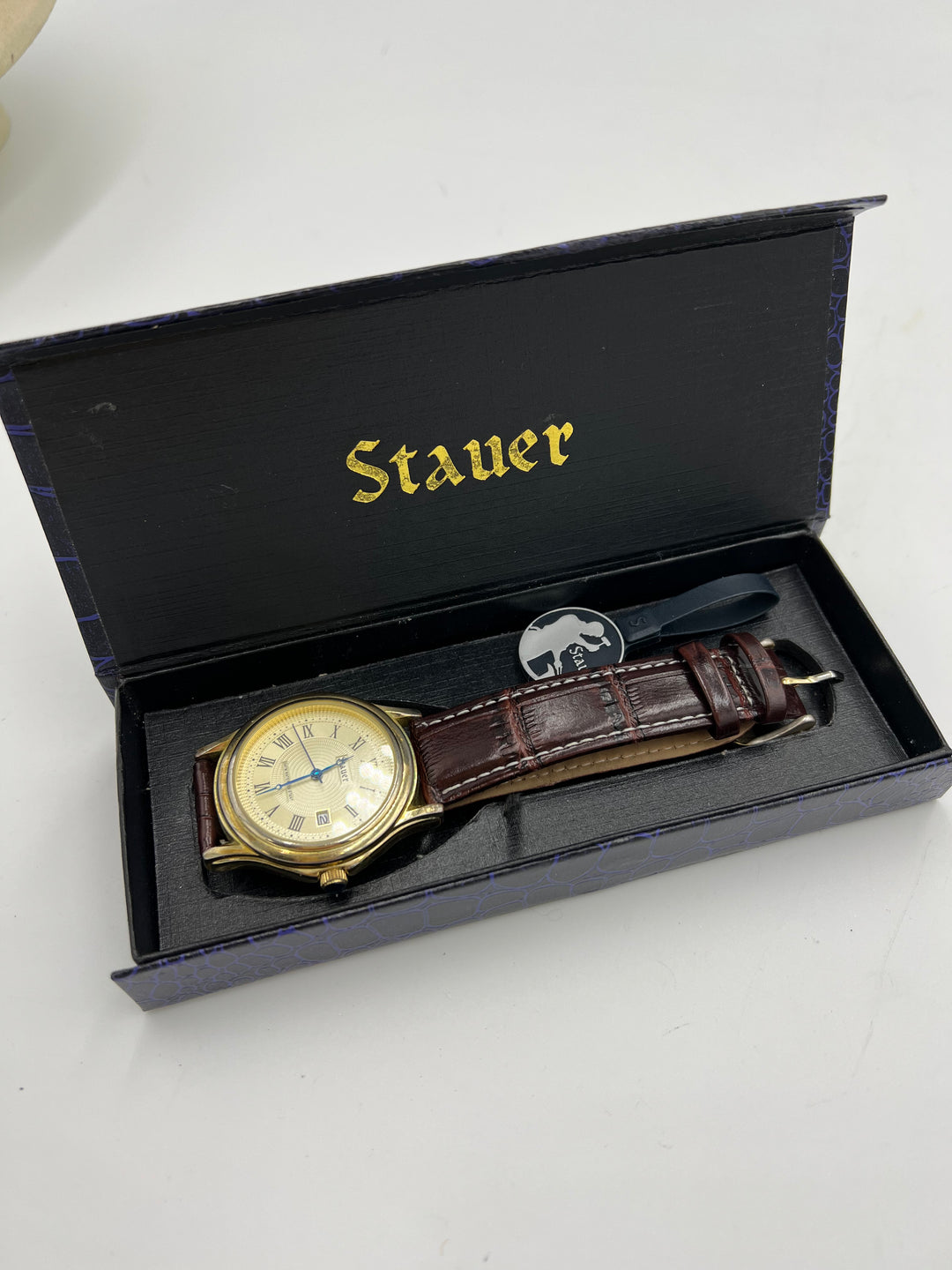 t635 Stauer Metropolitan Gold Tone Wrist Watch