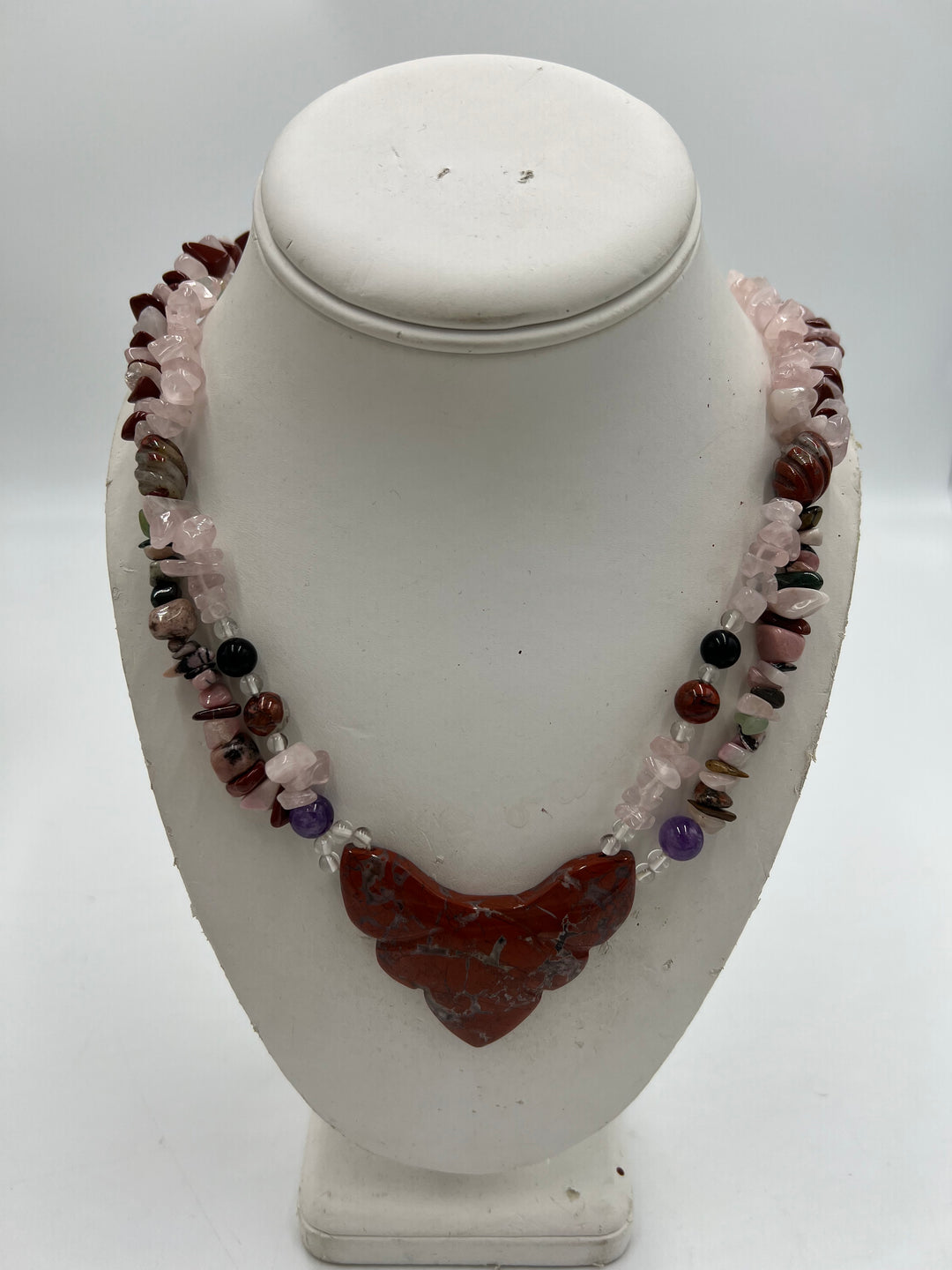 t683 Beautiful Red Jasper Stoned Necklace