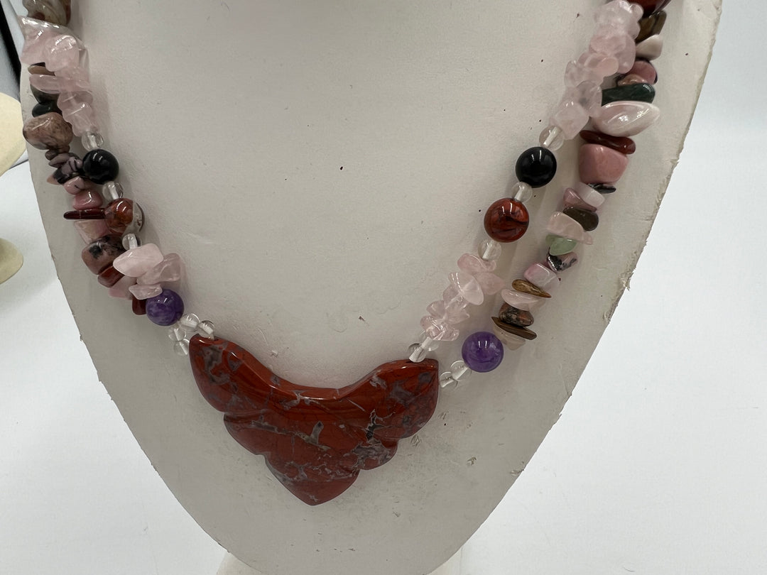 t683 Beautiful Red Jasper Stoned Necklace