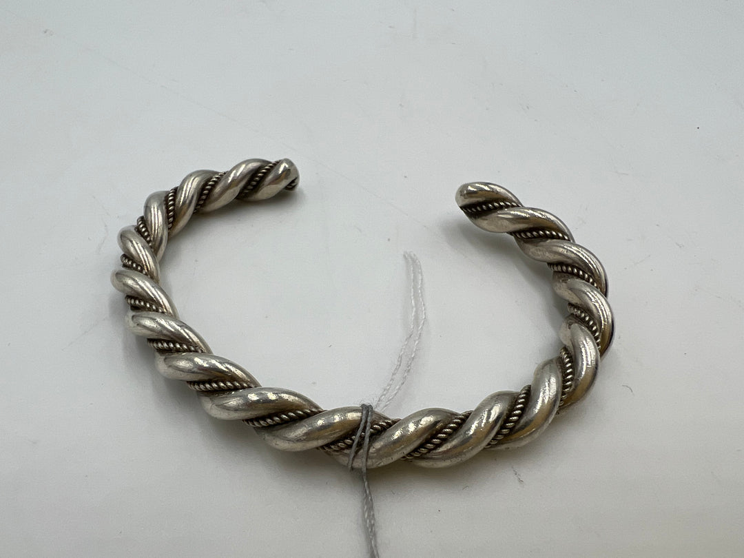 t746 Beautiful Sterling Silver Rope Braid Bangle Bracelet