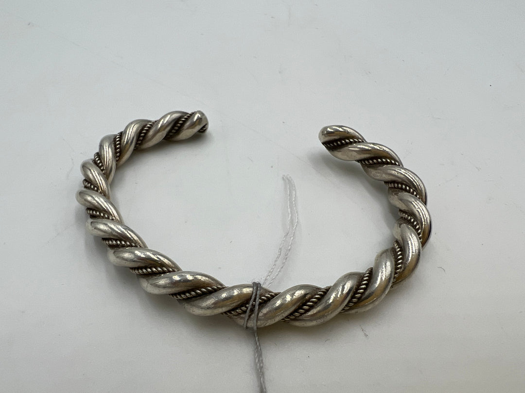 t746 Beautiful Sterling Silver Rope Braid Bangle Bracelet