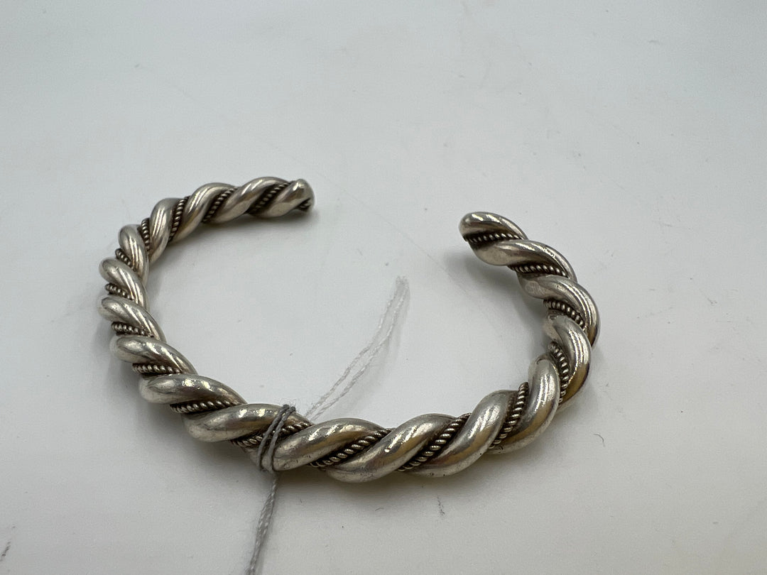 t746 Beautiful Sterling Silver Rope Braid Bangle Bracelet