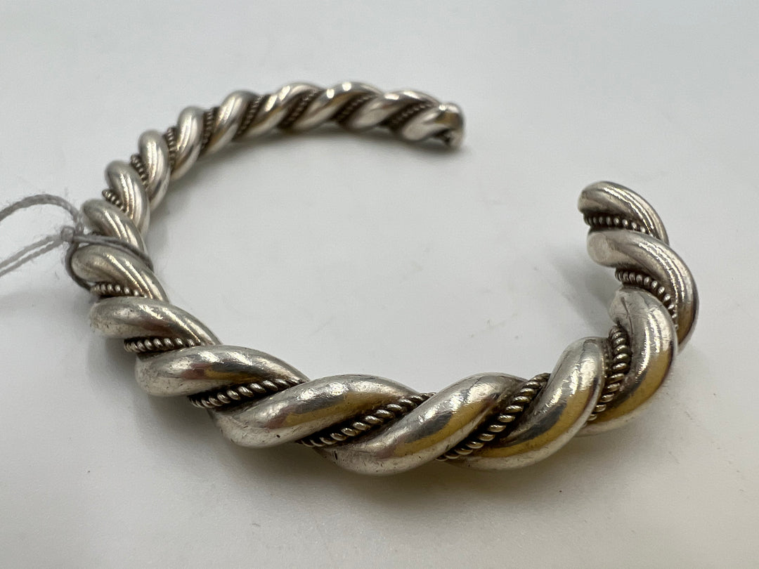 t746 Beautiful Sterling Silver Rope Braid Bangle Bracelet