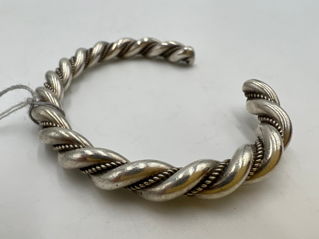 t746 Beautiful Sterling Silver Rope Braid Bangle Bracelet