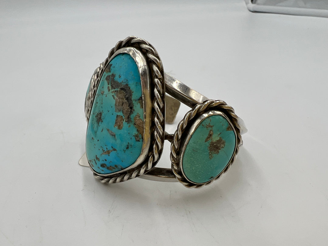 t750 Beautiful Sterling Silver and Turquoise Cuff Bracelet