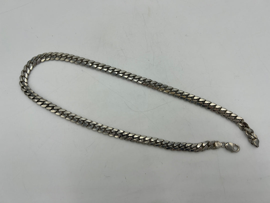 t764 Striking Sterling Silver Curb Link Chain