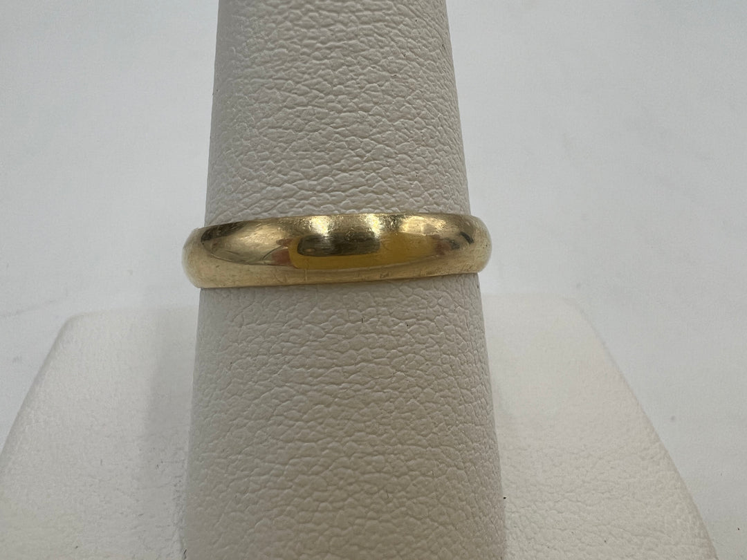 t772 Unique Yellow Gold Wedding Band