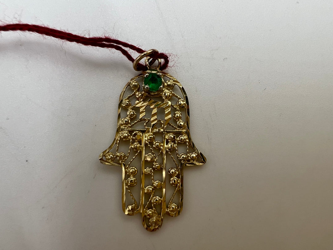 t778 Intricate Yellow Gold Chai Hamsa Pendant