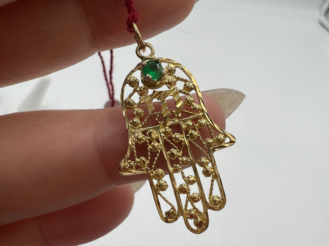 t778 Intricate Yellow Gold Chai Hamsa Pendant