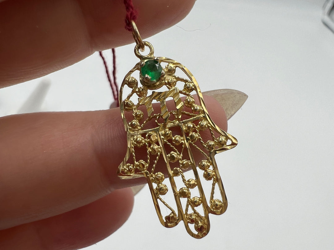 t778 Intricate Yellow Gold Chai Hamsa Pendant