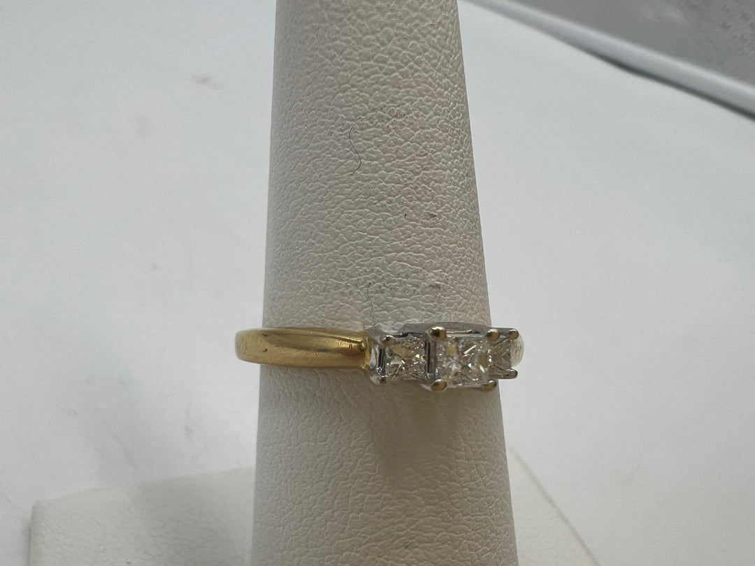 t785 Dainty Yellow White Gold Diamond Engagement Ring