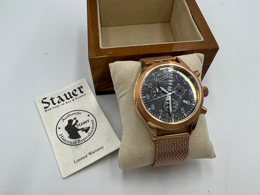 t821 Unique Stauer Jacques du Manoir Chronograph Wrist Watch