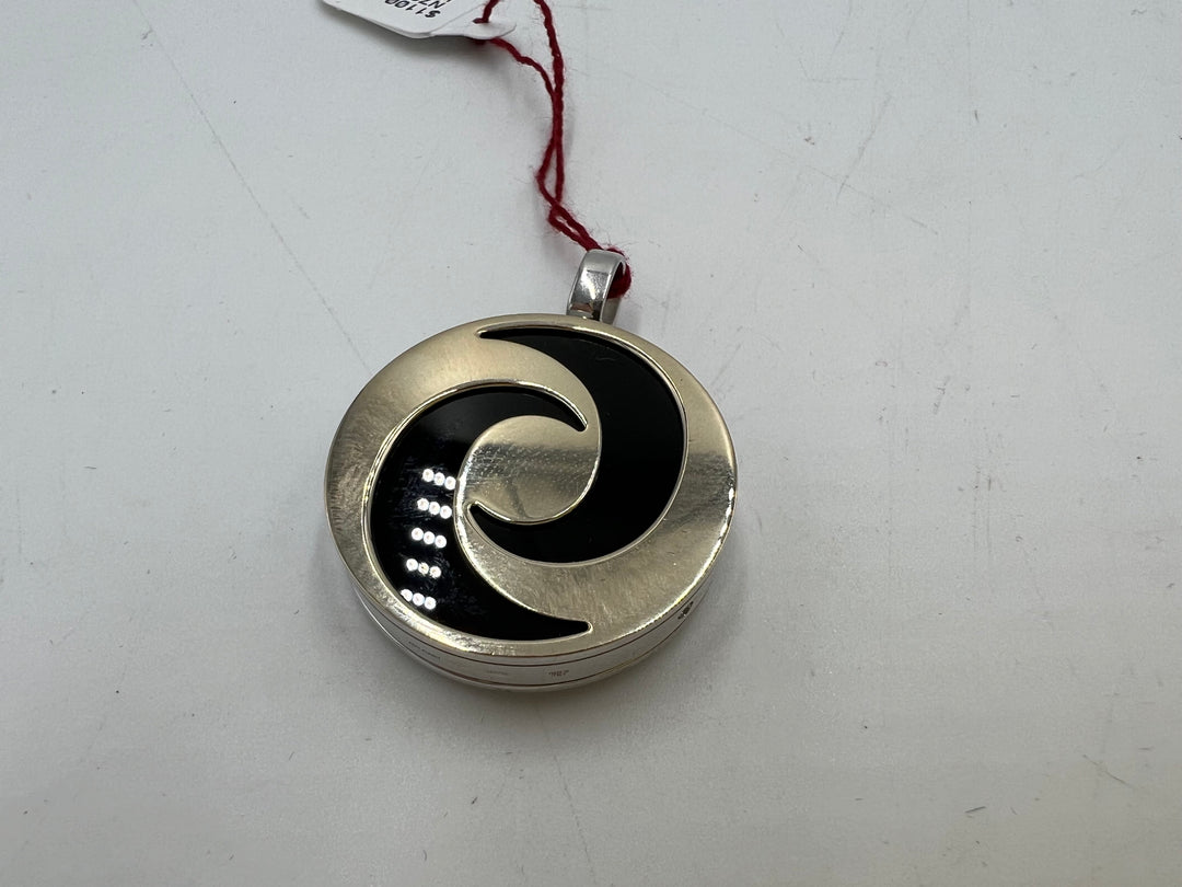 t827 Unique Bvlgari Yin Yang Illusion Spinning Pendant