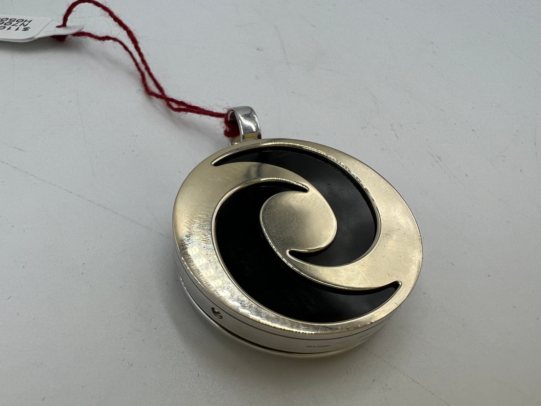 t827 Unique Bvlgari Yin Yang Illusion Spinning Pendant