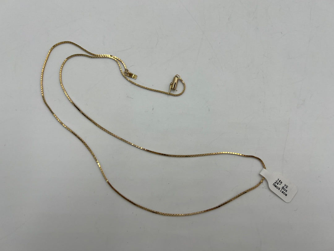 t838 Beautiful Yellow Gold Box Chain Necklace