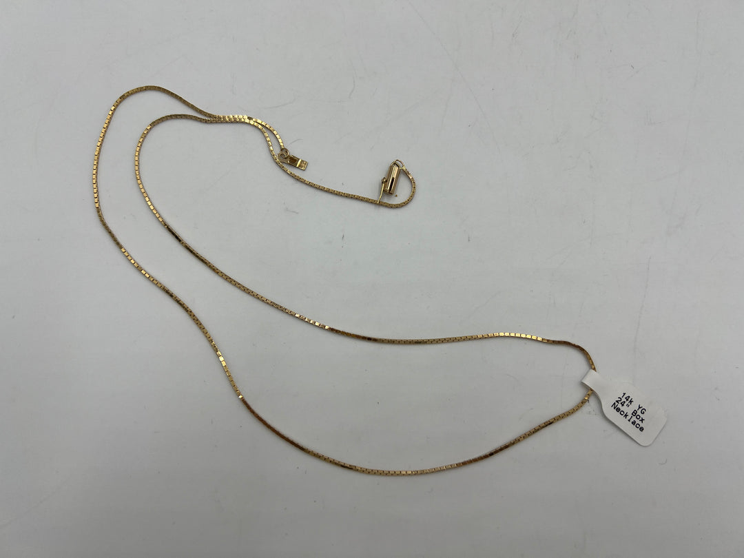 t838 Beautiful Yellow Gold Box Chain Necklace