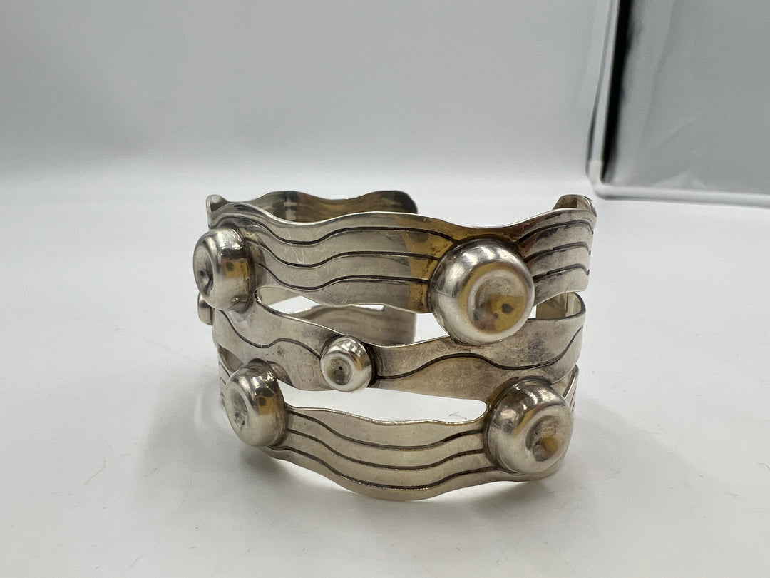 t859 Beautiful Sterling Silver Cuff Bracelet