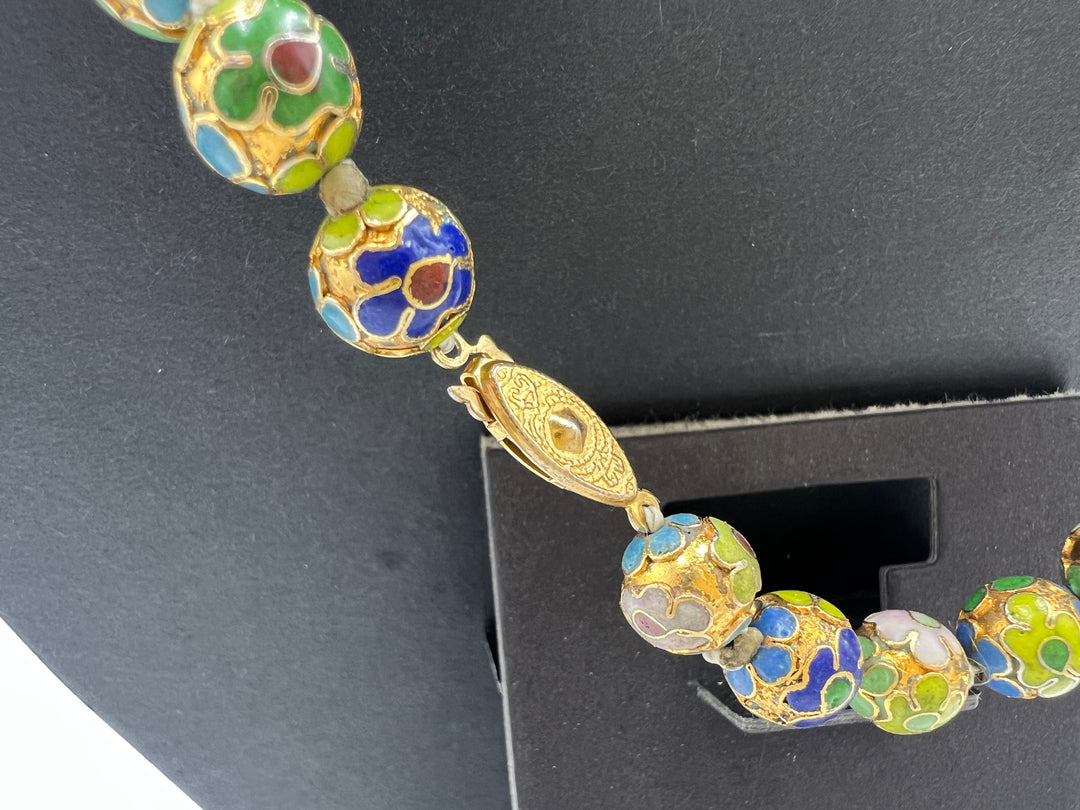 t909 Beautiful Cloisonne Floral Gold Tone Bead 22in Necklace