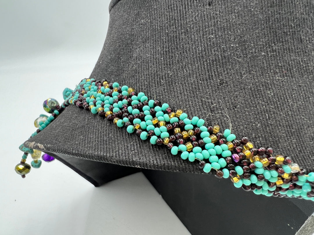 t918 Beautiful 18in Beaded Choker Necklace