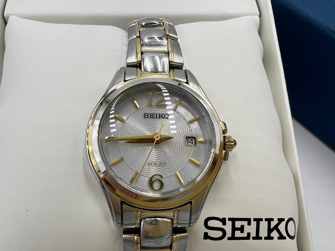 t927 Unique Seiko Solar Date Time Wrist Watches