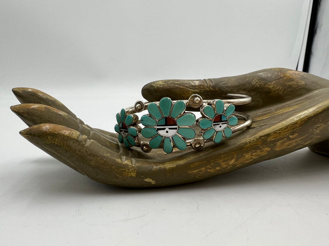 t933 Intricate Zuni Sun God Inlay Turquoise Sunflower Bracelet