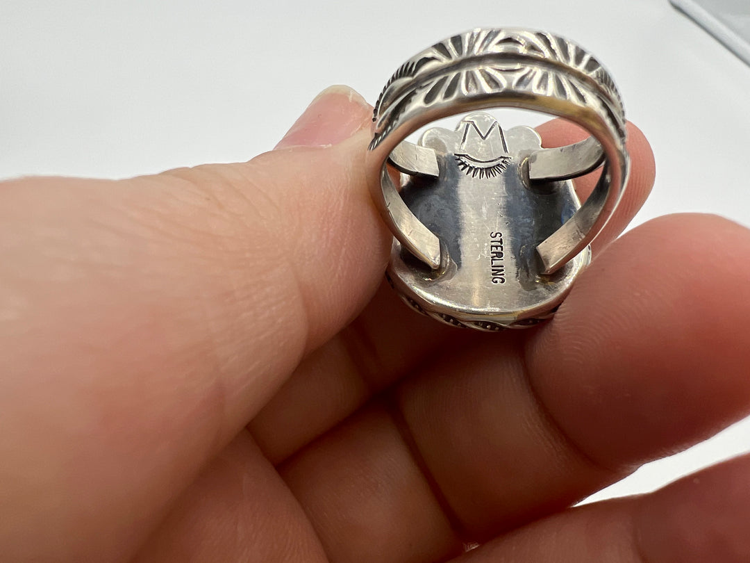 t944 Beautiful Sterling Silver Navajo White Buffalo Ring