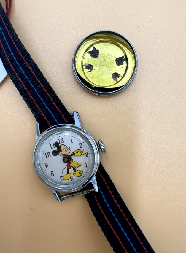 t626 Vintage Disney Themed Mechanical Wrist Watches