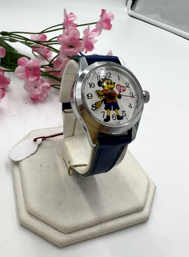 t626 Vintage Disney Themed Mechanical Wrist Watches