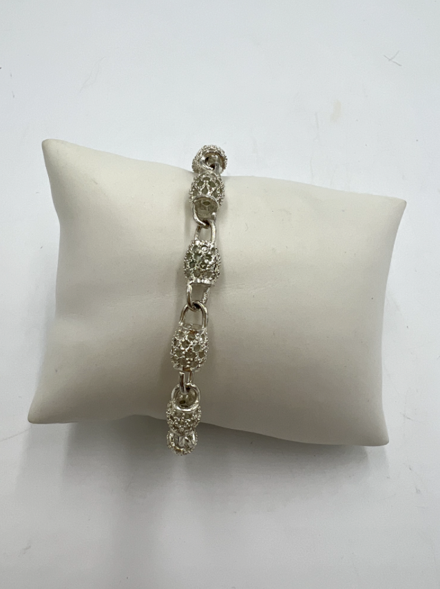 t642 Women's Sterling Silver Charm Ball Bracelet