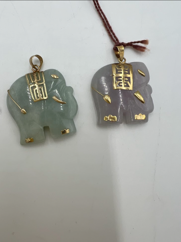 c636 14k Yellow Gold and Jade Chinese Elephant Amulet Pendant