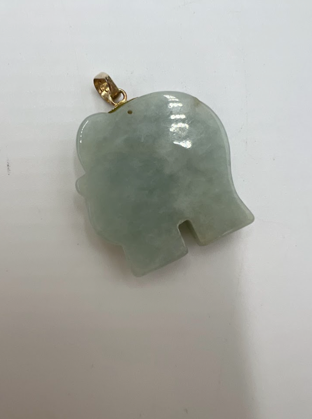 c636 14k Yellow Gold and Jade Chinese Elephant Amulet Pendant