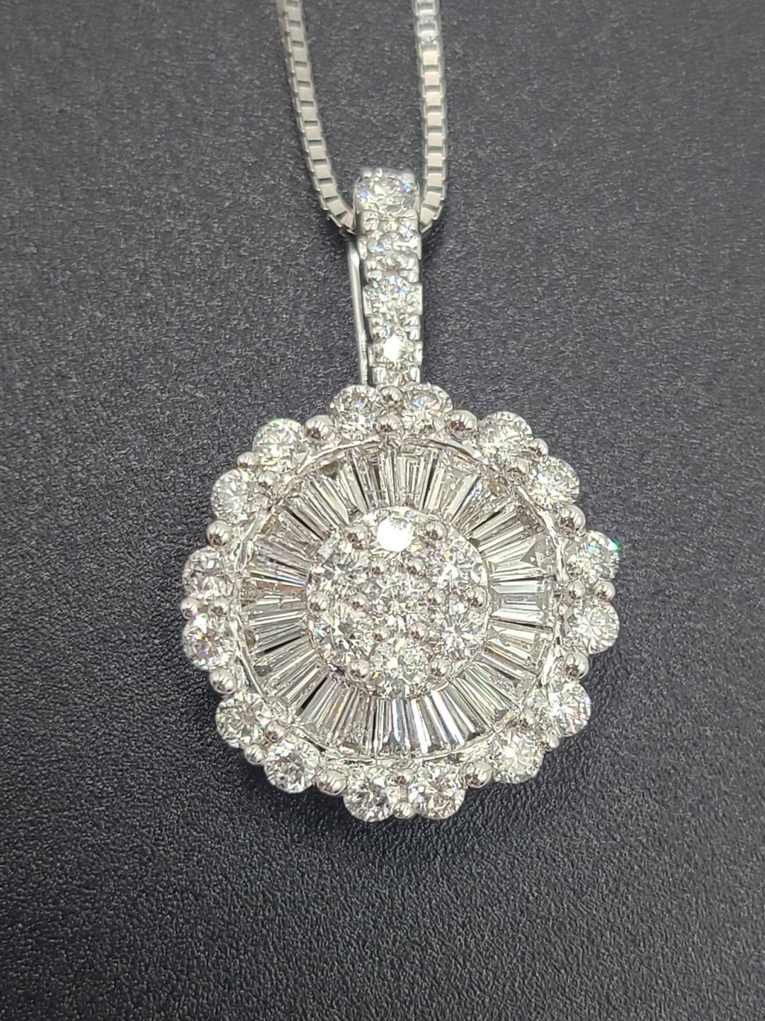 k764 Stunning Ladies 1.25cts Diamond Pendant & 16" Box Necklace