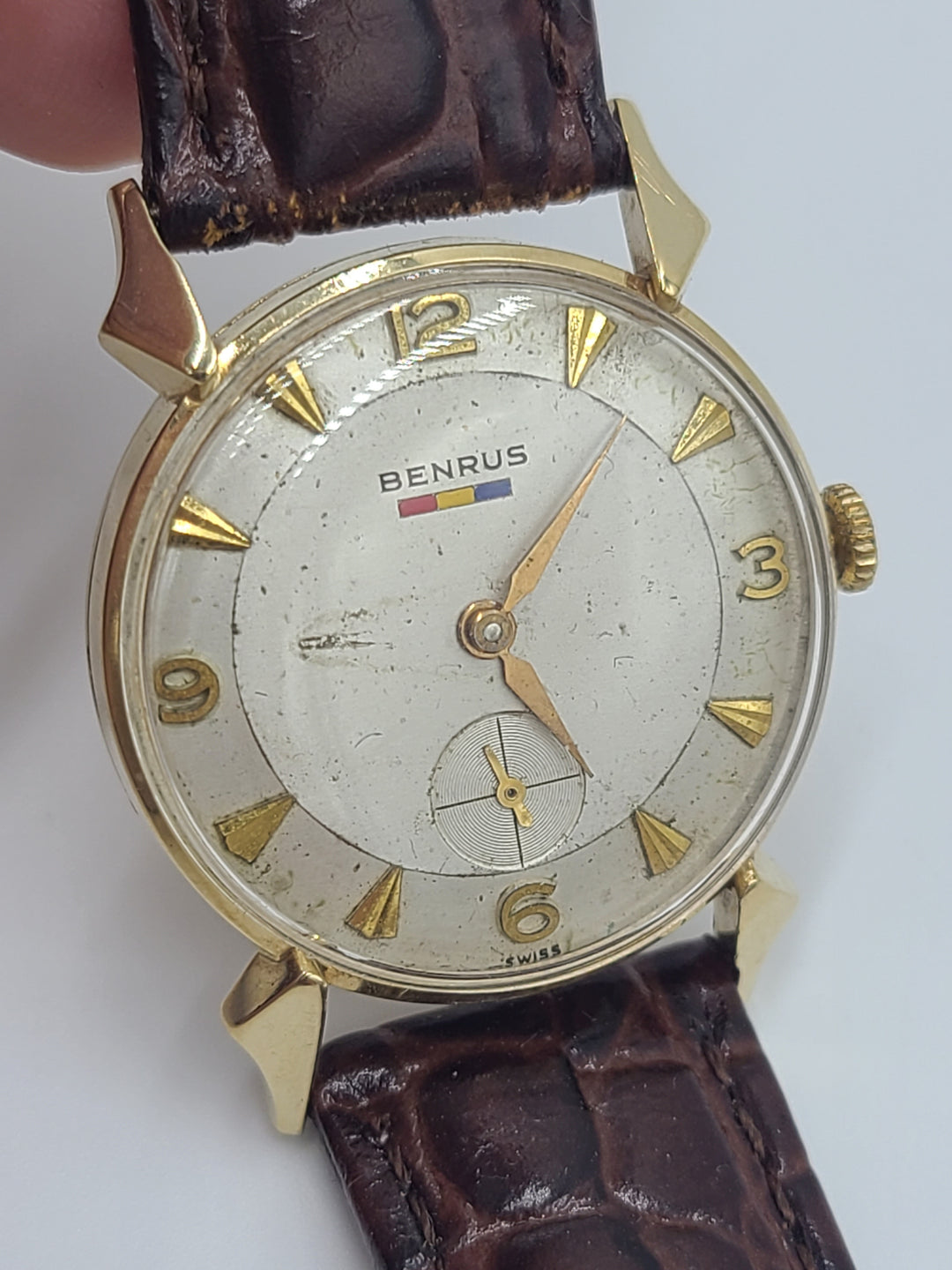 k742 Men's Vintage Mechanical 14kt Yellow Gold Benrus Wristwatch
