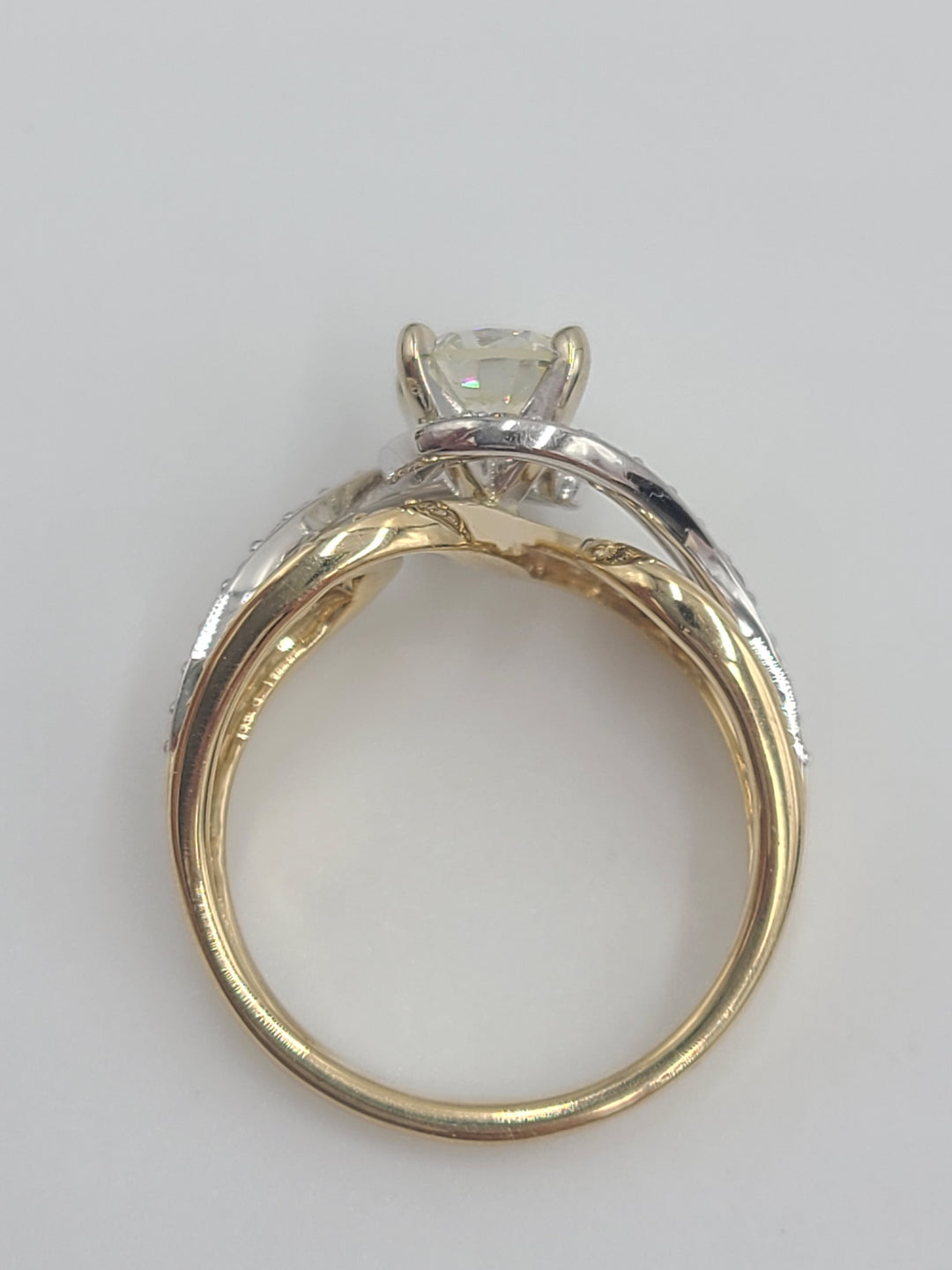 k780 Stunning 14kt Two Tone Diamond Engagement Ring