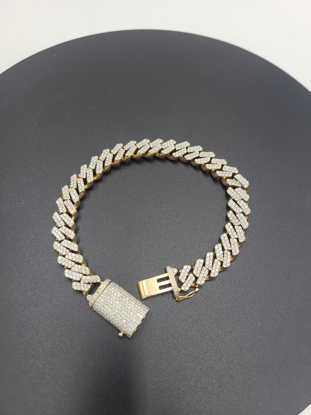 k758 Gorgeous Unisex 14kt Yellow Gold Diamond Curb Link Bracelet