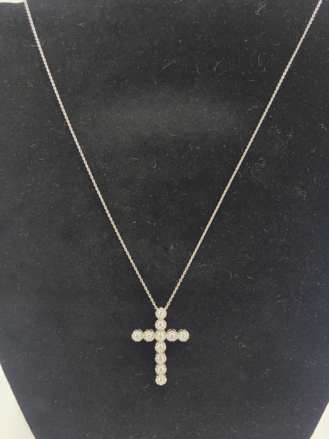 k802 Beautiful 14kt White Gold Diamond Cross Pendant and 18" Link Chain