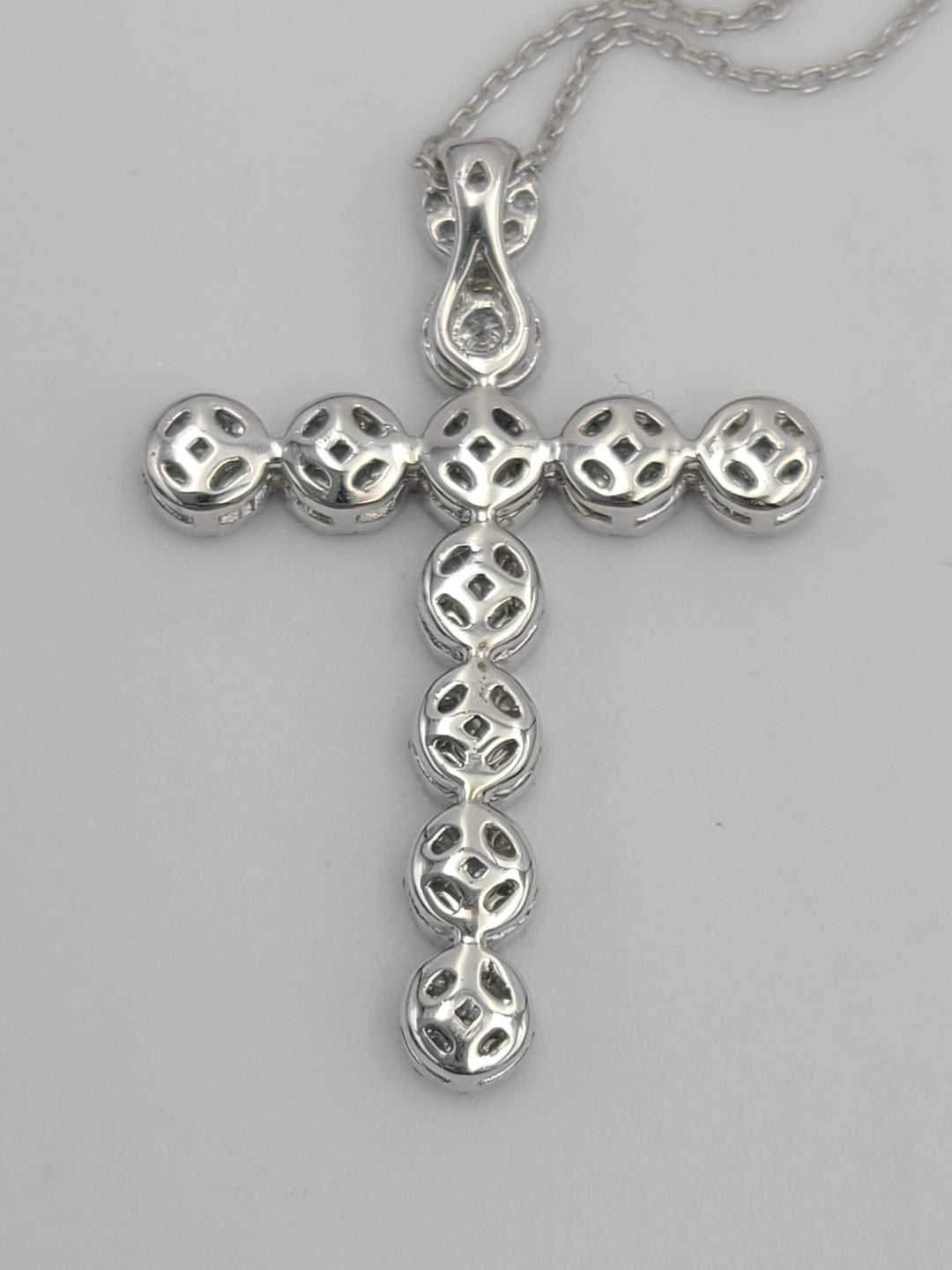 k802 Beautiful 14kt White Gold Diamond Cross Pendant and 18" Link Chain