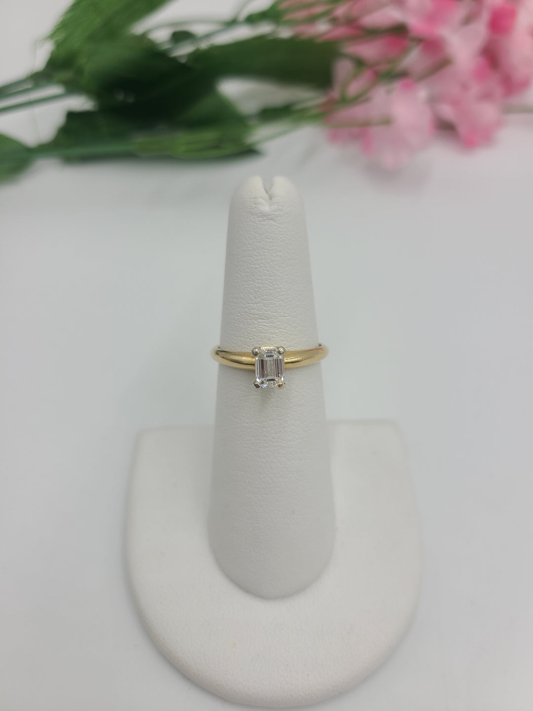 k777 Lovely 14kt Yellow Gold .50cts Emerald Cut Diamond Engagement Ring