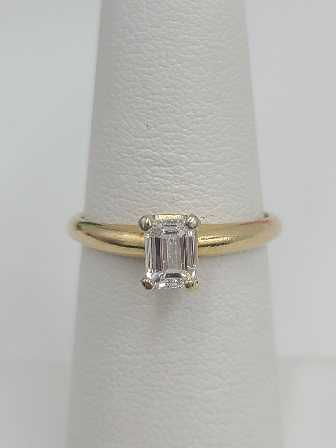 k777 Lovely 14kt Yellow Gold .50cts Emerald Cut Diamond Engagement Ring